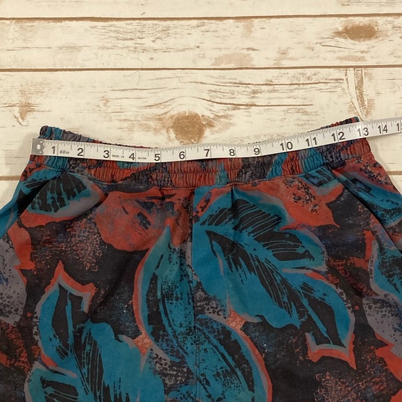 Lululemon Pace Breaker Short 9" *Linerless Tropical Shadow Shark Teal Multi Med - Picture 3 of 15